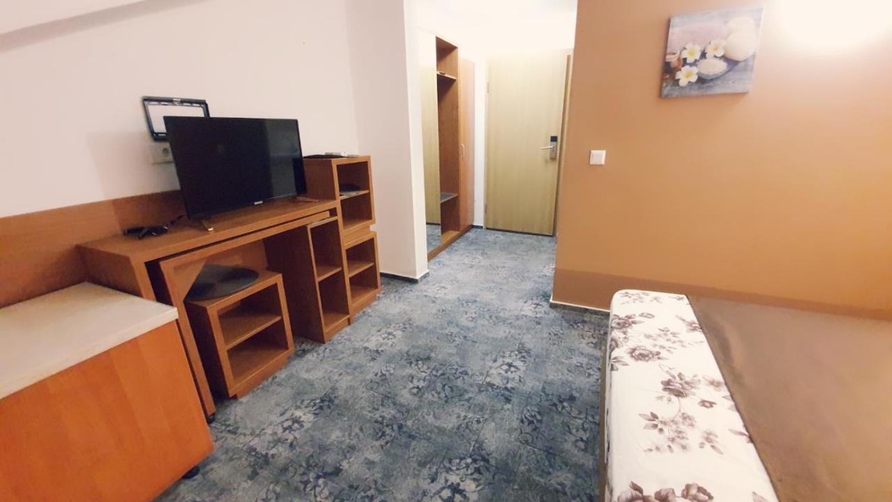 Stay Inn Rediu Valea Lupului  Exterior photo