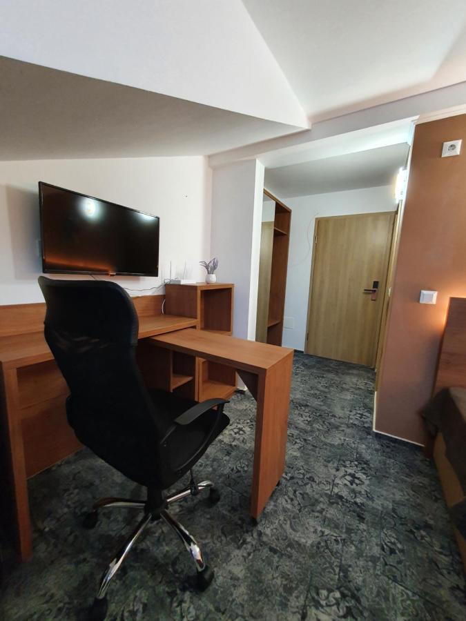 Stay Inn Rediu Valea Lupului  Exterior photo