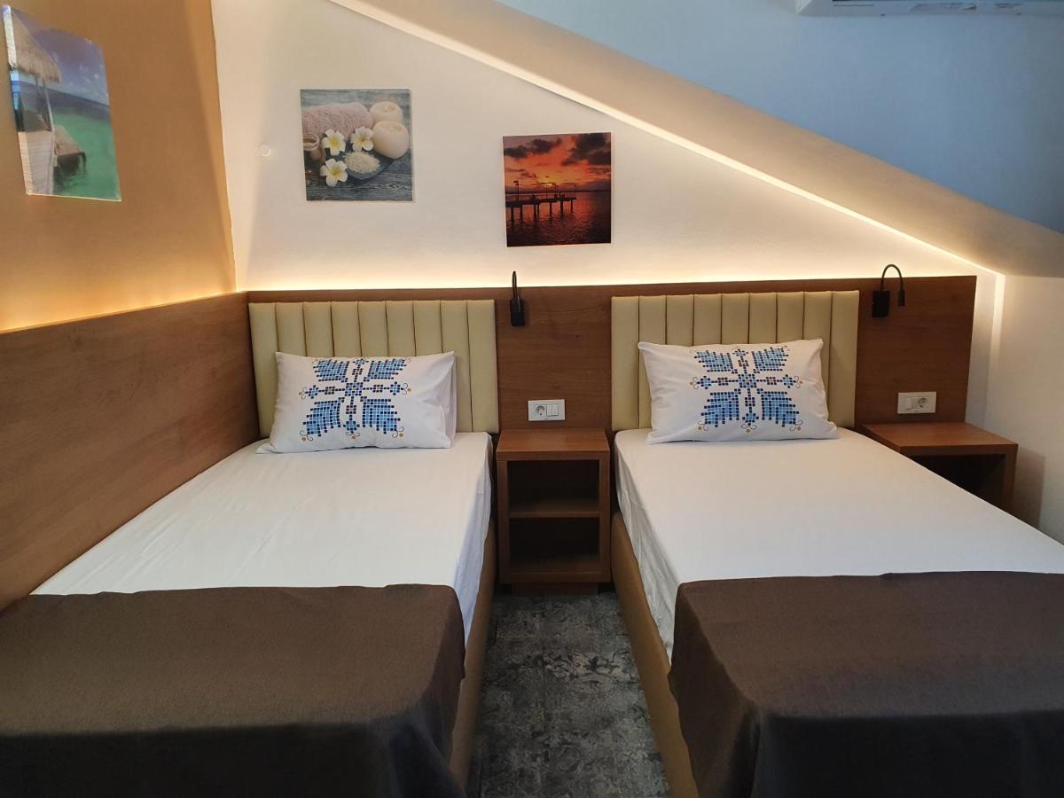 Stay Inn Rediu Valea Lupului  Exterior photo