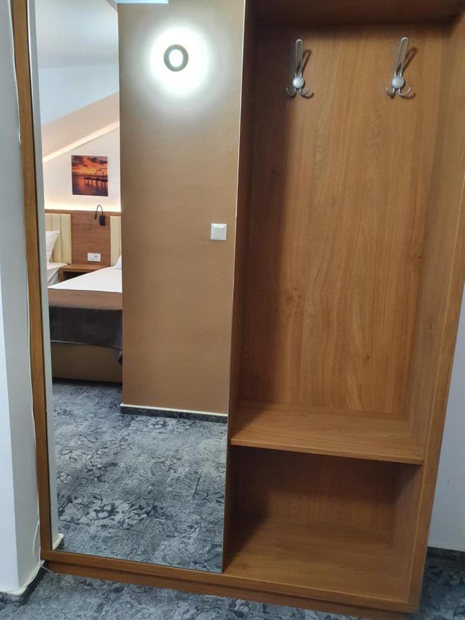 Stay Inn Rediu Valea Lupului  Exterior photo