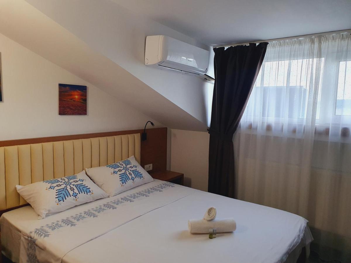 Stay Inn Rediu Valea Lupului  Exterior photo