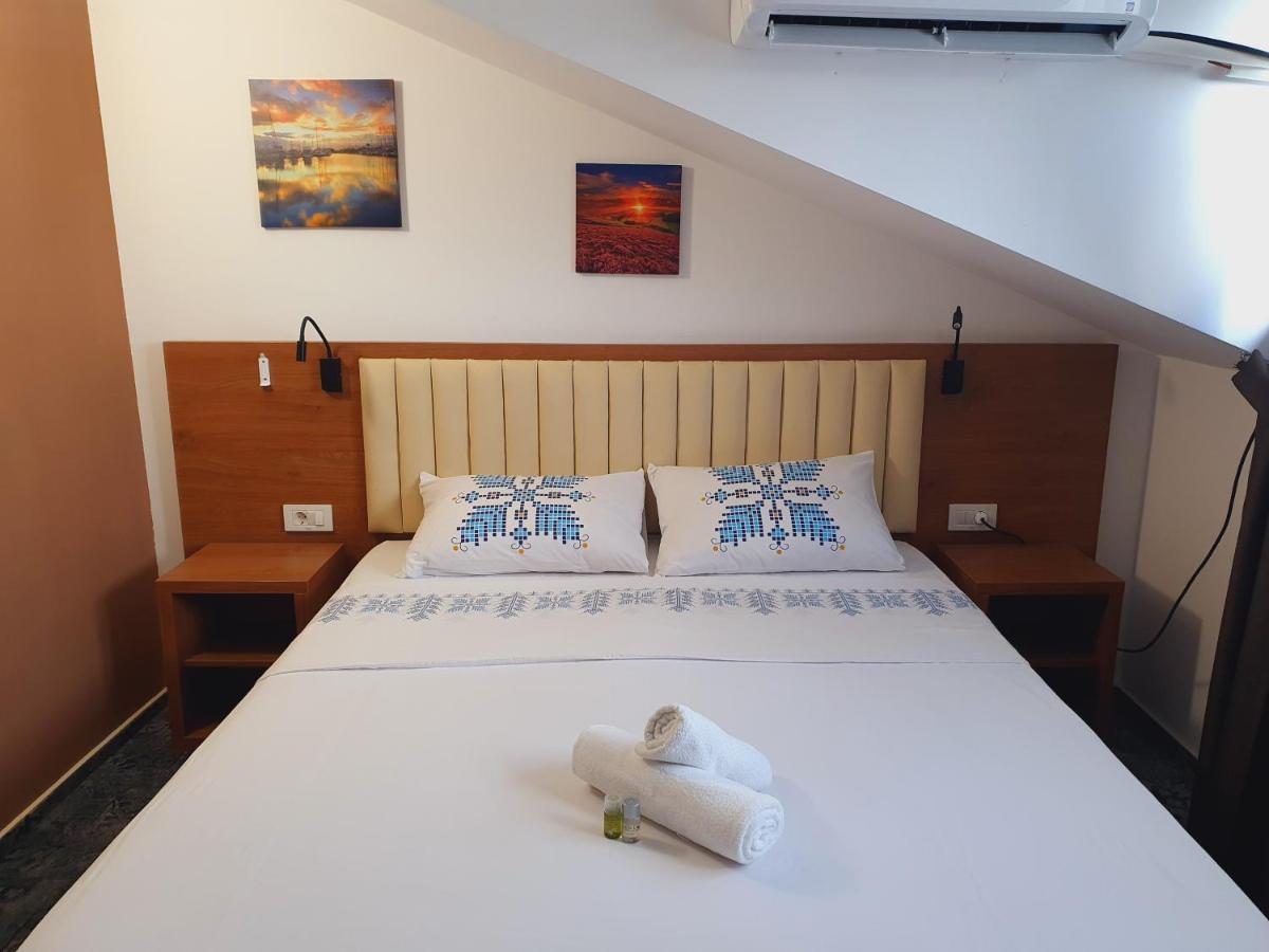 Stay Inn Rediu Valea Lupului  Exterior photo