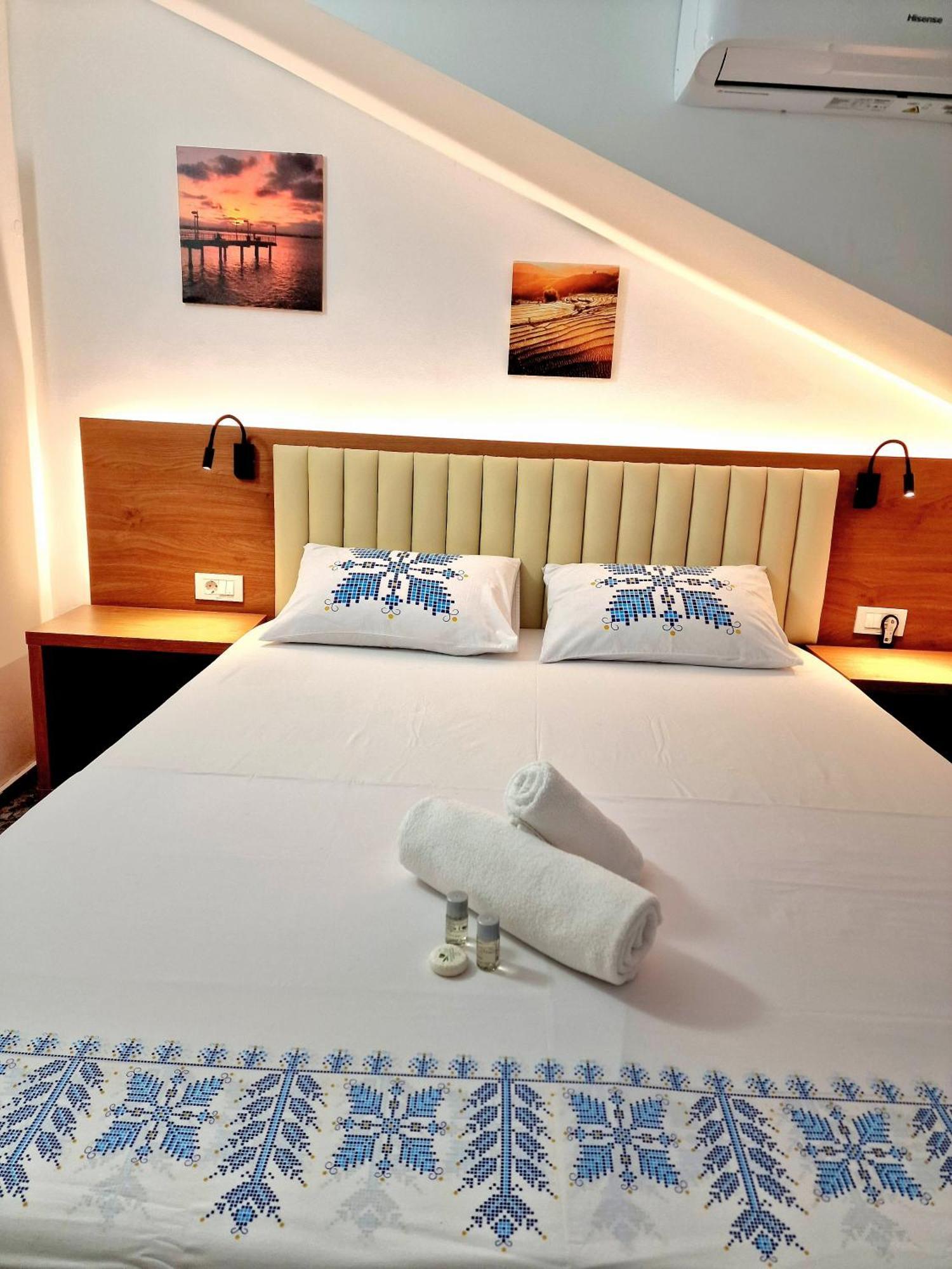 Stay Inn Rediu Valea Lupului  Exterior photo